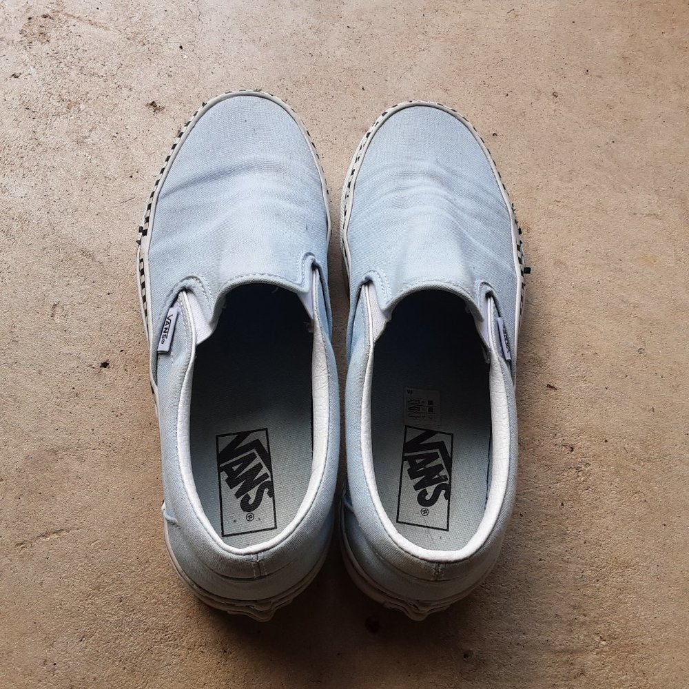 Unisex light blue Vans with checkerboard sides - size 8 men's / 9.5 women's